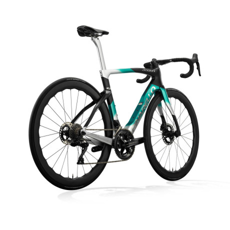 2024-pinarello-dura-ace-di2-nebula-green-silver-road-bike-warehousebike-big-1